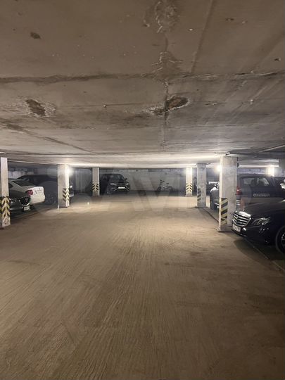 Машиноместо, 28 м²