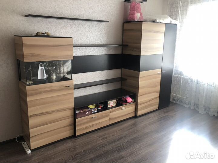 Стенка в гостиную