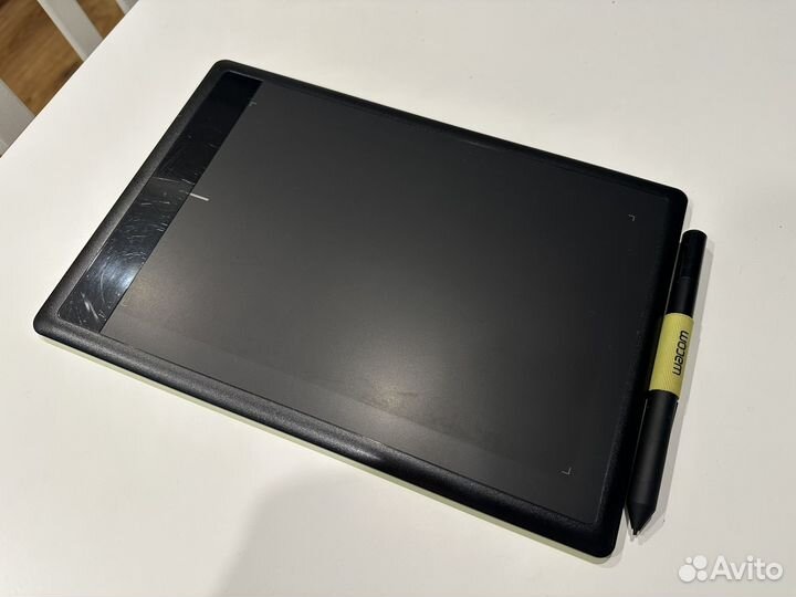 One by wacom ctl 671
