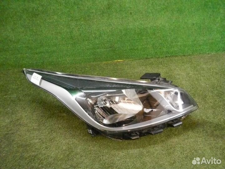 Фара правая Kia Rio