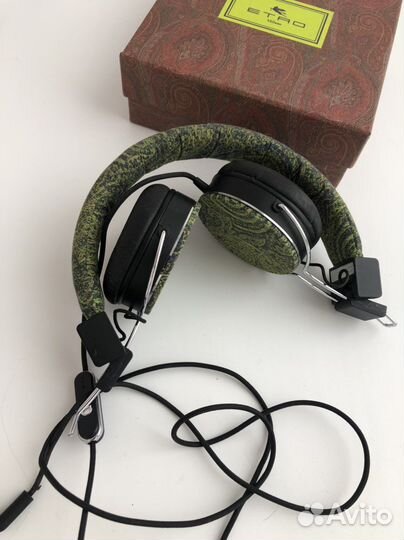 Наушники ретро