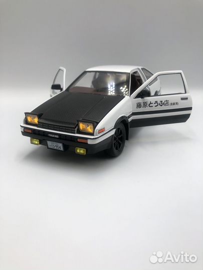 Модель автомобиля Toyota Sprinter Trueno AE86 1:24