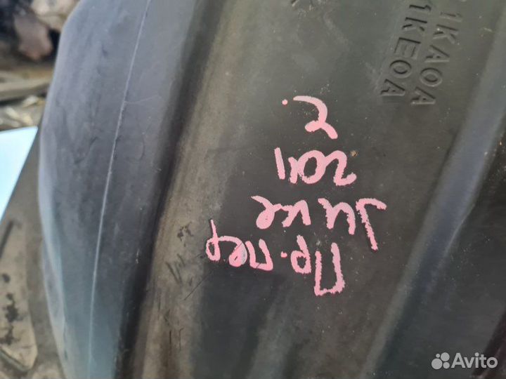 Подкрылок передний правый Nissan Juke F15 HR16DE