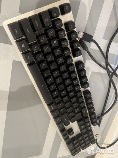 Игровая клавиатура logitech