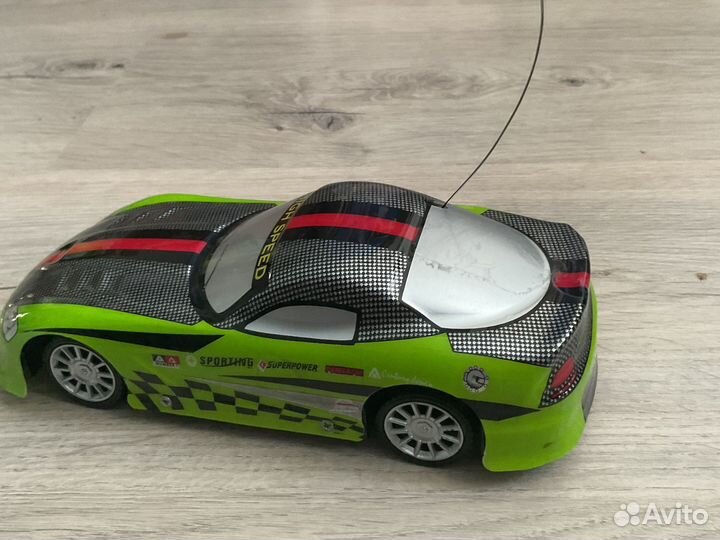 Машинка гоночная на радиоуправлении