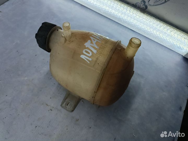Расширительный бачок Renault Logan 1