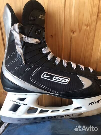 Коньки bauer для хоккея