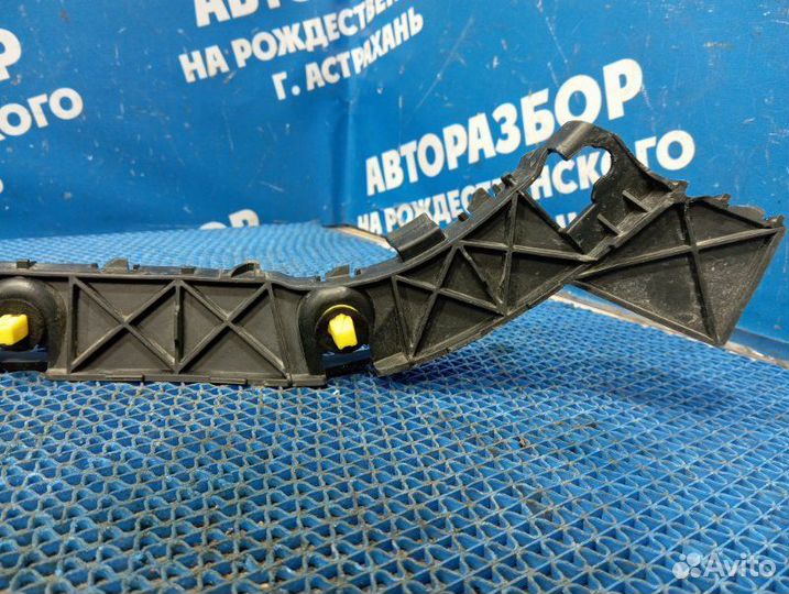 Крепление заднего бампера Hyundai Santa Fe 4