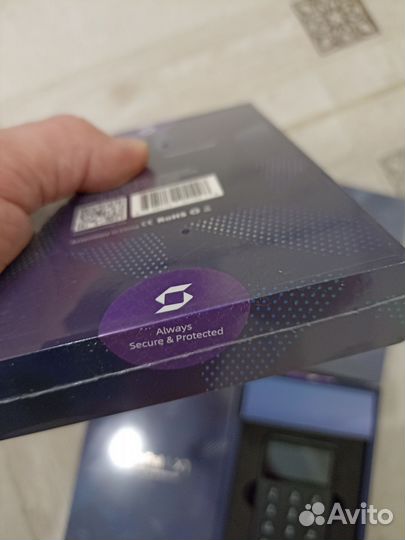 Аппаратный криптокошелек SafePal X1