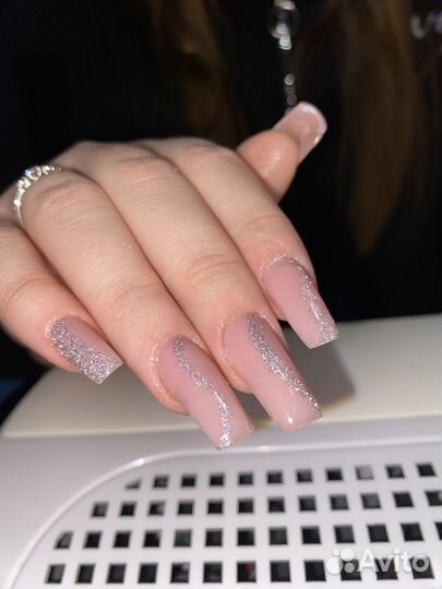 Маникюр, наращивание ногтей в салоне