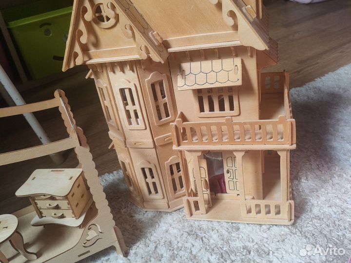 Большой кукольный домик с мебелью деревянный