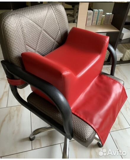 Кожаное детское парикмахерское кресло бу
