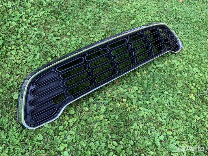 Решетка радиатора Mini Countryman