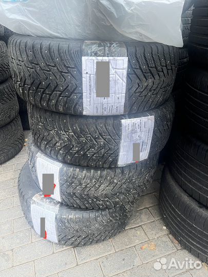Nokian Tyres Hakkapeliitta 8 SUV 265/60 R18 114T