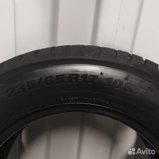 Marshal WinterCraft Ice WI31 235/65 R17 108T
