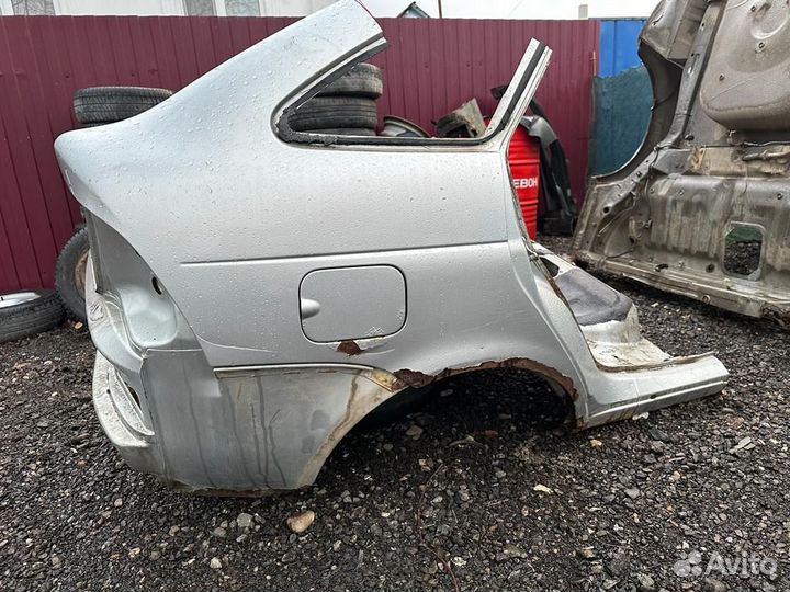 Задняя правая четверть приора хэтчбек