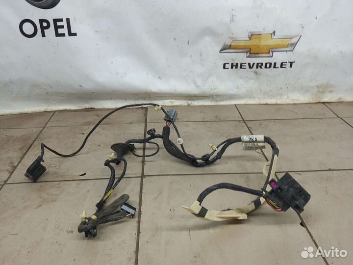 Проводка передней правой двери Опель Астра Н
