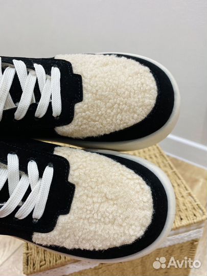 Новые утепленные женские кеды кроссовки 39