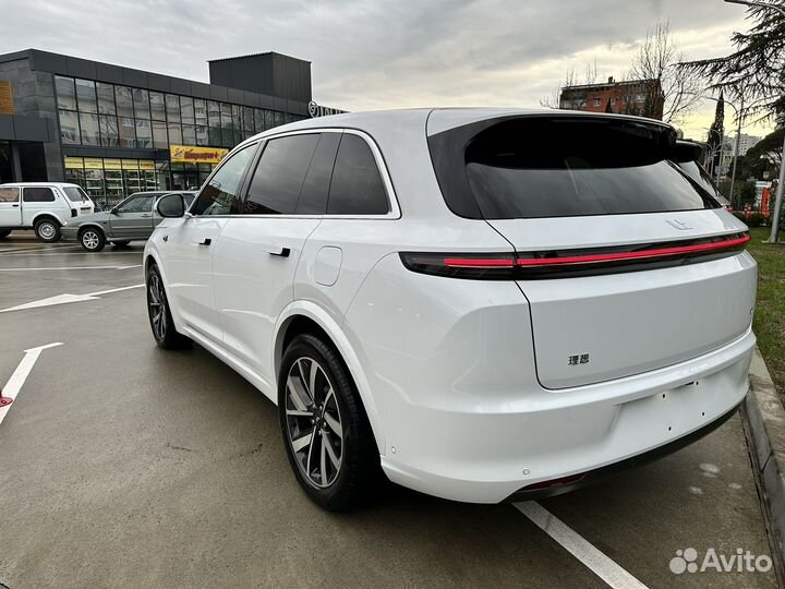 LiXiang L7 1.5 AT, 2023, 200 км