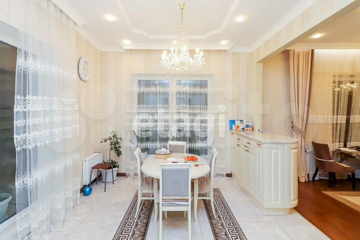 3-к. квартира, 144,4 м², 13/13 эт.