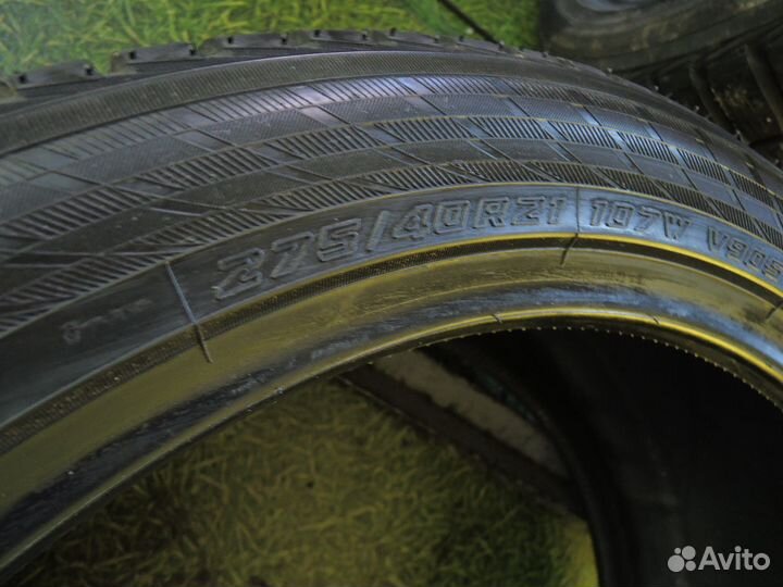 Yokohama BluEarth Winter V905 275/40 R21 и 315/35 R21