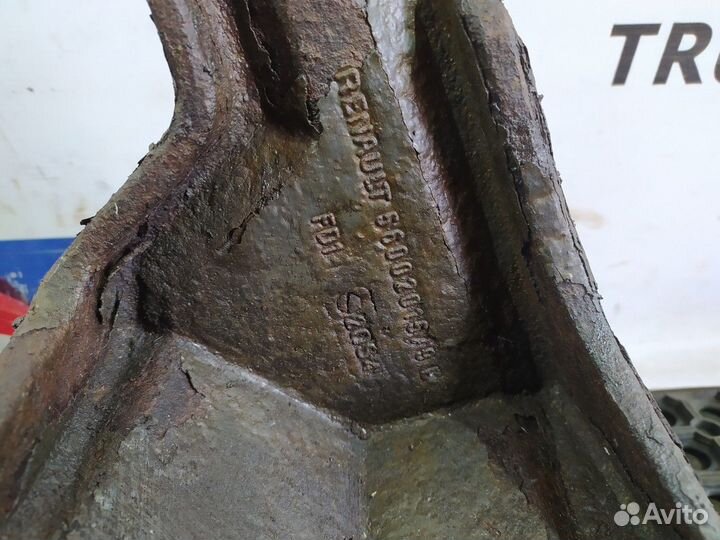 Кронштейн передней рессоры L Renault Magnum