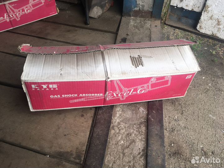 Амортизатор кyb 333247 (стойка)