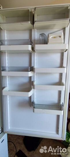 Холодильник бу Атлант