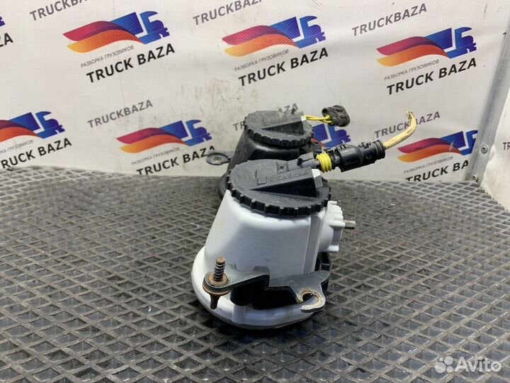 Фара противотуманная левая Iveco Stralis