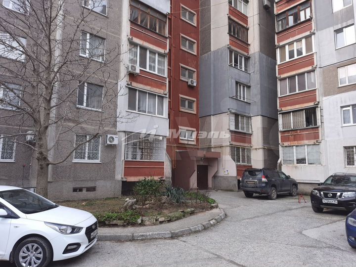 3-к. квартира, 85,6 м², 9/10 эт.