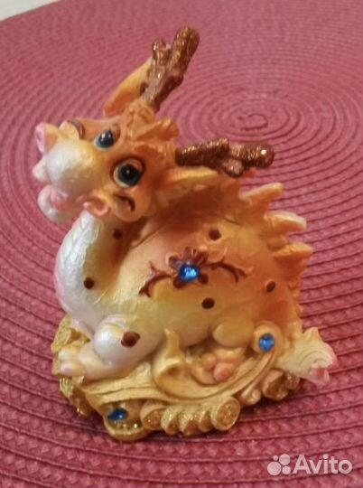 Фигурки в ассортименте