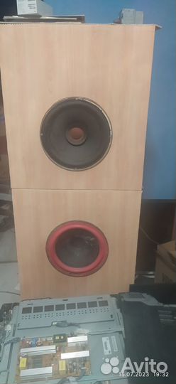 Щиты колонки