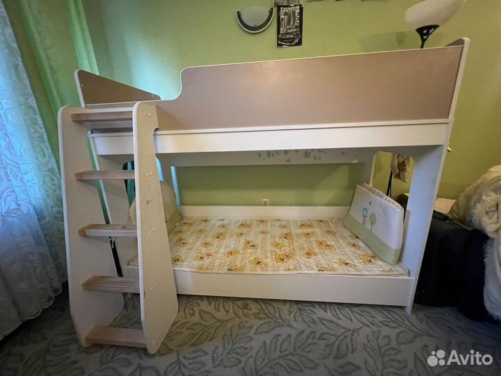 Детская двухярусная кровать с матрасом бу