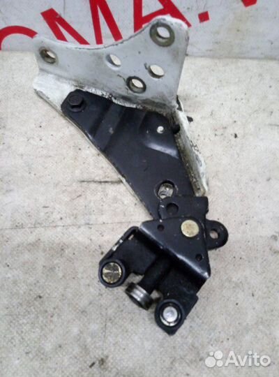 Ролик раздвижной двери лев. зад. nissan liberty