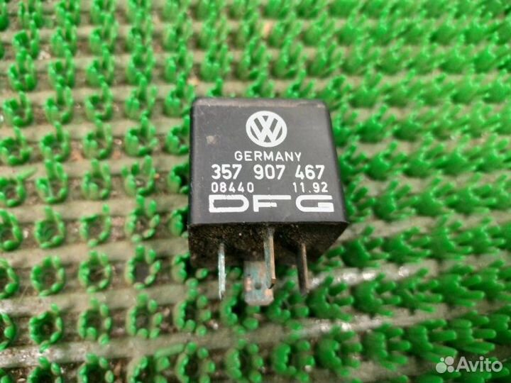 Реле Volkswagen Passat B3 AAA 1993
