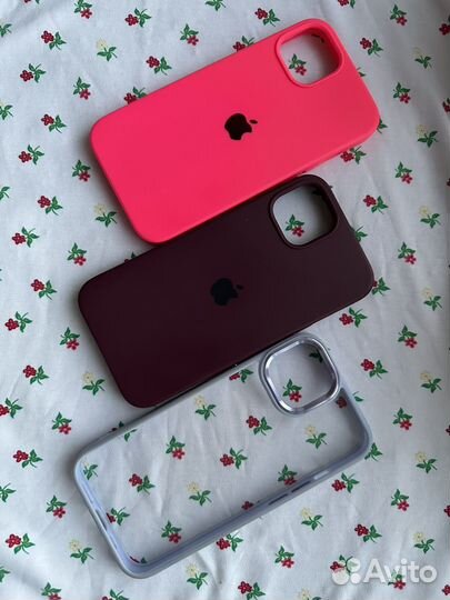 Чехлы на iPhone 13