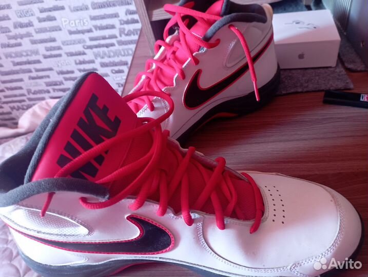 Кроссовки Nike