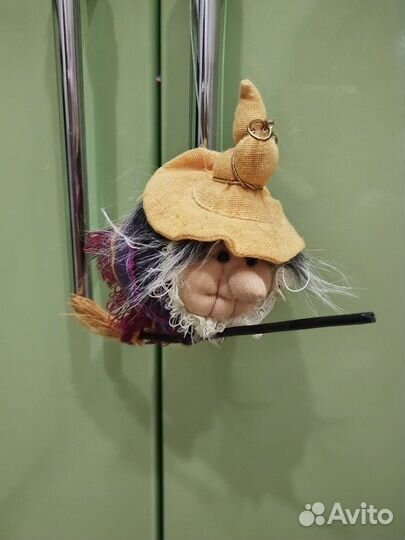 Кукла ведьмочка на метле