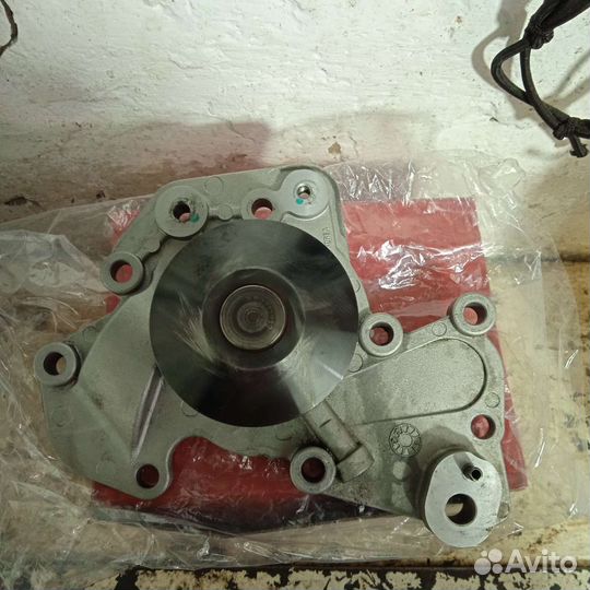 Помпа на hyundai tucson