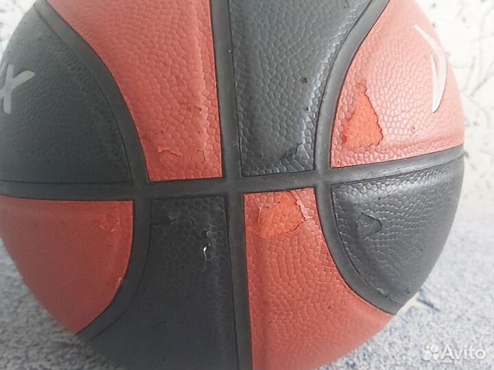 Баскетбольный мяч