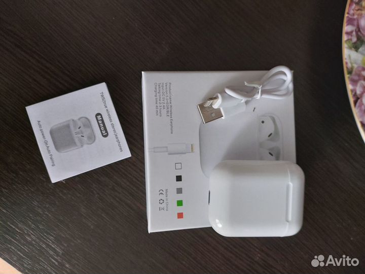 Беспроводные наушники i12 airpods