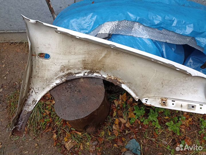 Передние крыло на гольф 4 оригинал