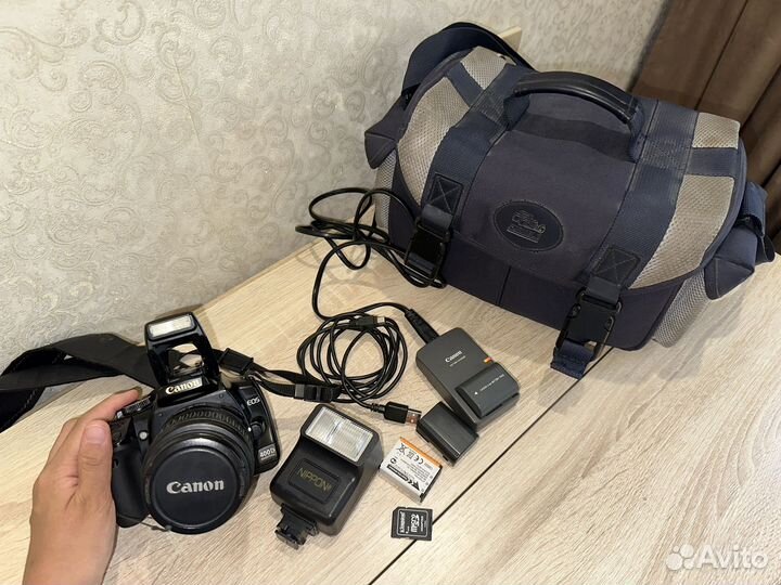 Цифровой фотоаппарат Canon EOS 400D KIT black