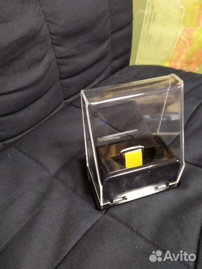 Футляр для шайбы с автографом