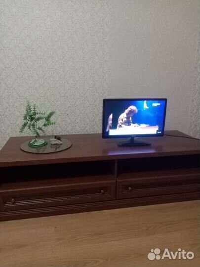 Тумба под теле видео муз. аппаратуру или аквариум