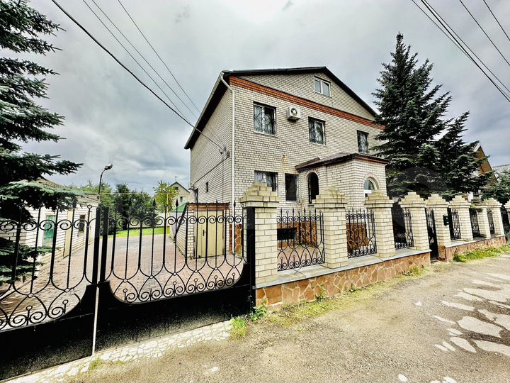 Дом 326 м² на участке 7,8 сот.