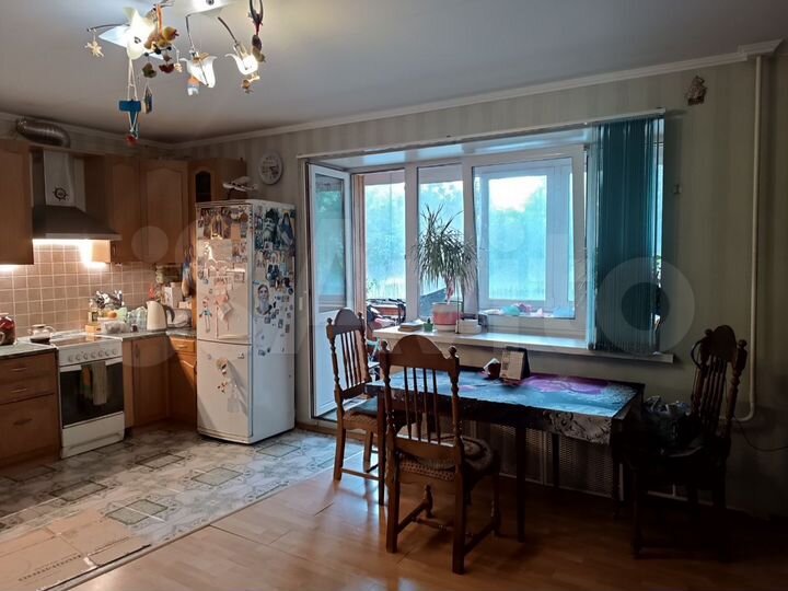 2-к. квартира, 74 м², 1/5 эт.