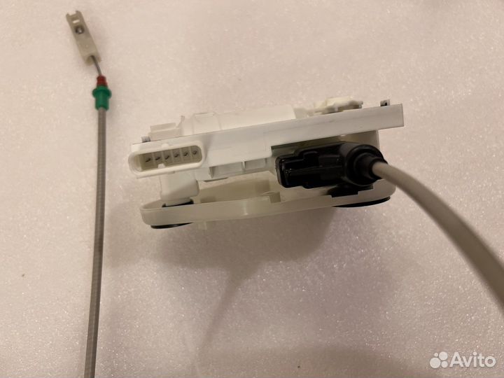 Доводчик двери BMW x5 x6 f15 f16 новый аналог