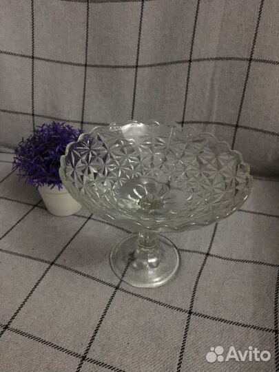 Ваза хрустальная