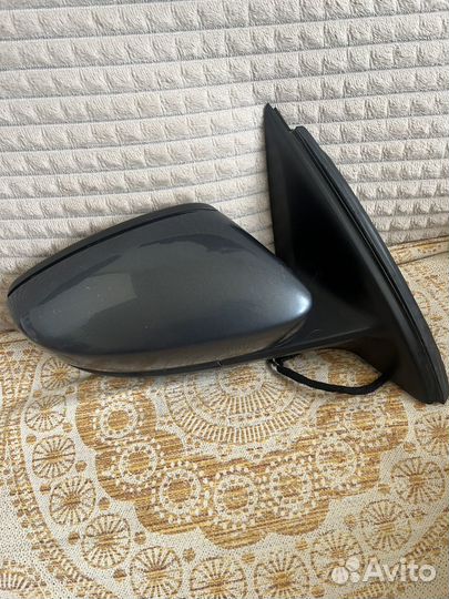 Зеркало боковое правое на skoda rapid
